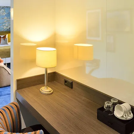 Der Valk 's-hertogenbosch - Вюгт