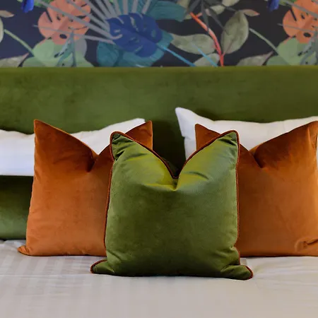 반 데르 발크 스헤르토헨보스 - 호텔