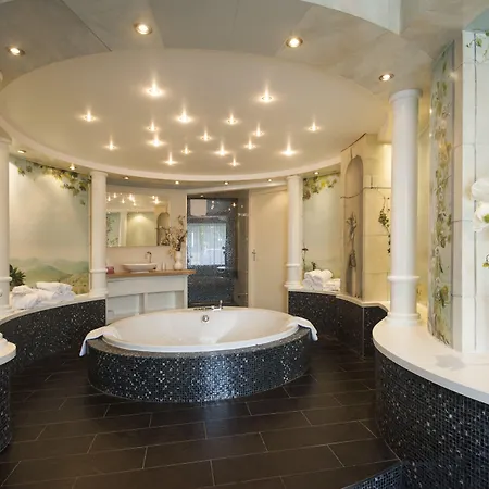 반 데르 발크 스헤르토헨보스 - 4* 부흐트