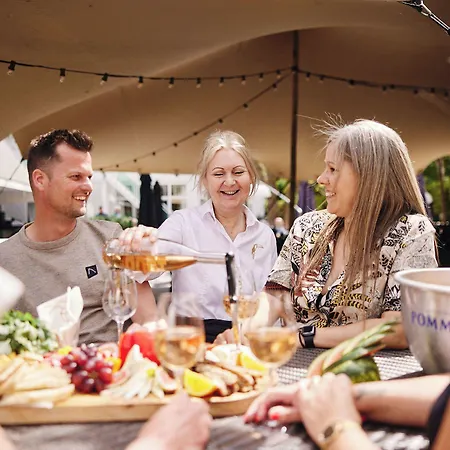 반 데르 발크 스헤르토헨보스 - 4* 부흐트